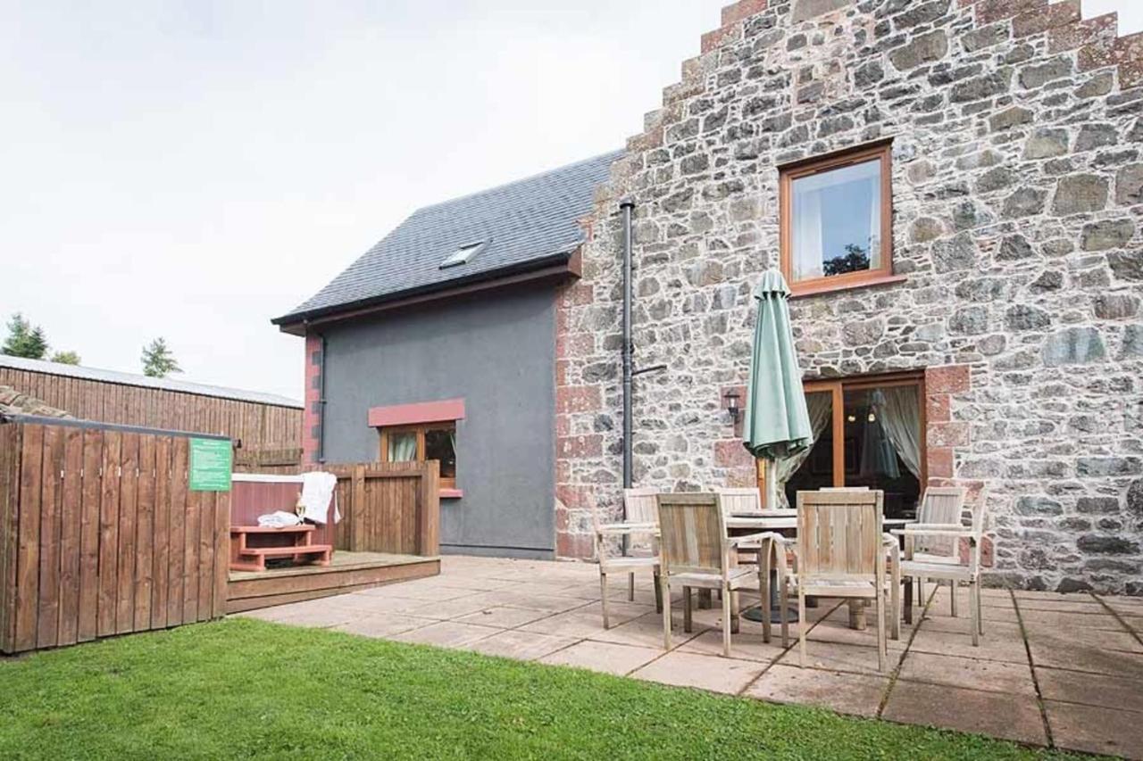 The Granary With Hot Tub Near Perth Perthshire Villa Forgandenny Exterior foto